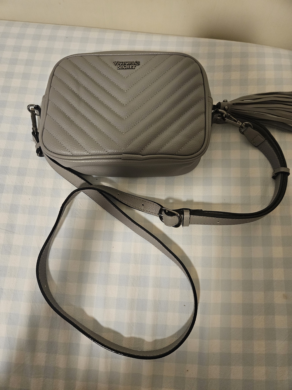 Euc Victoria's Secret Gray Quilted Camera Crossbody with Tassel